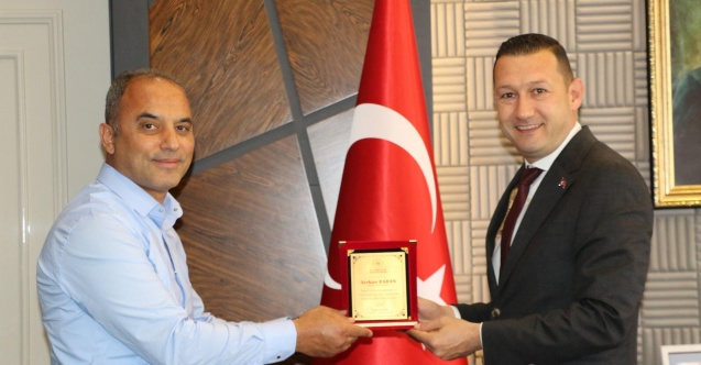 Başkan Baran'a teşekkür plaketi