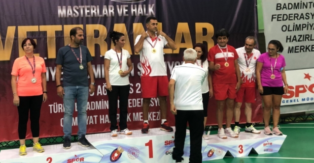 Veteran Badmintoncudan 2 madalya