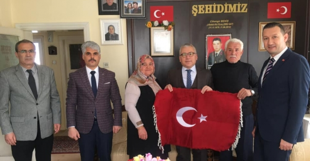 PROTOKOLDEN ŞEHİT AİLELERİNE ZİYARET