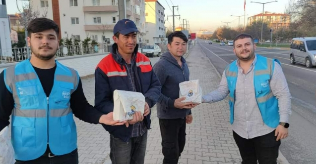 BOR AK GENÇLİK'TEN İFTARA 5 KALA ETKİNLİĞİ