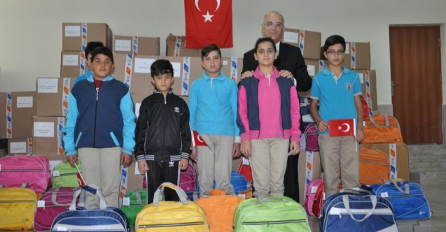 AYHAN ŞAHENK VAKFI ÖĞRENCİLERİ YİNE UNUTMADI