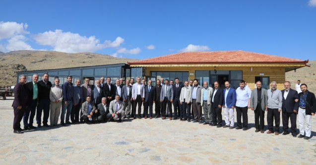 BAŞKAN ÖZDEMİR DİN GÖREVLİLERİ İLE KAHVALTIDA BULUŞTU