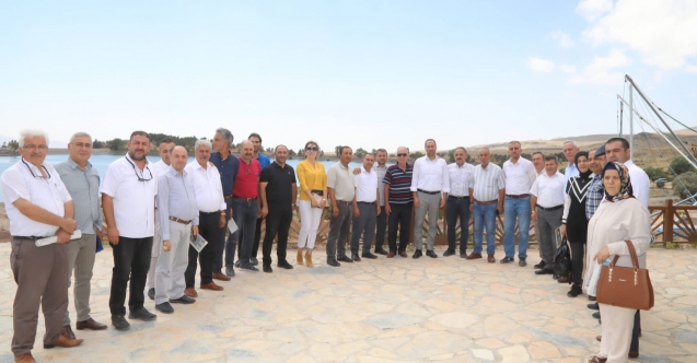 BAŞKAN ÖZDEMİR, MUHTARLAR GÜNÜNü KUTLADI