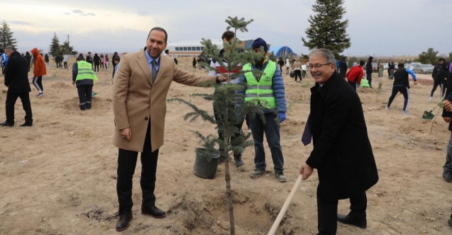 NİĞDE'DE HER BİR ÖĞRETMEN İÇİN FİDAN DİKİLDİ