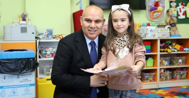 ÖĞRENCİLERİN KARNE SEVİNCİ