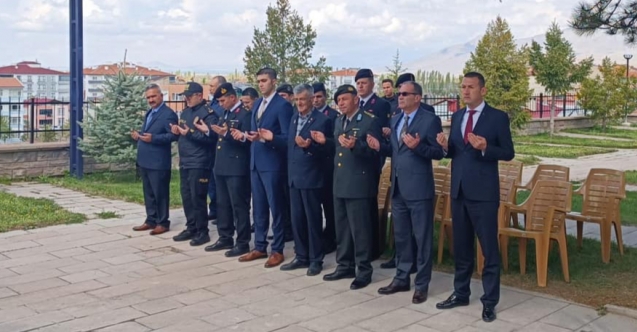 BOR PROTOKOLÜNDEN ŞEHİTLİĞE BAYRAM ZİYARETİ