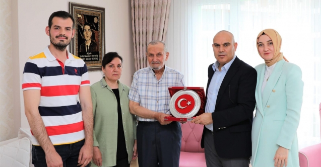 VALİ KOÇ’TAN ŞEHİT BABALARINA ZİYARET