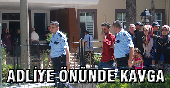 Adliye önünde Keserli sopalı boşanma kavgası