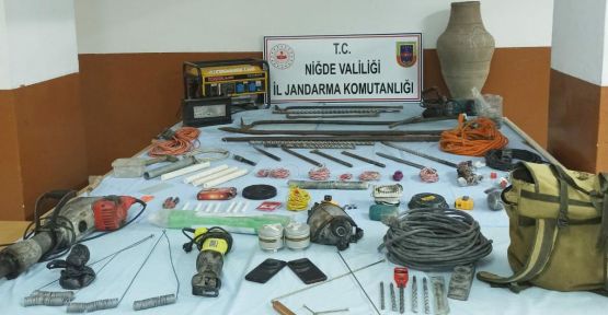 Jandarma Definecileri Suçüstü Yakaladı
