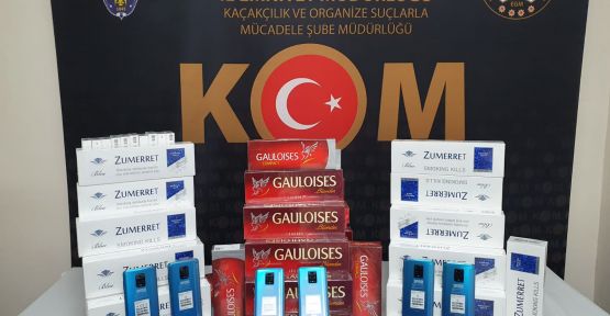 Kaçak 35 cep telefonu ile 690 paket sigara ele geçirildi