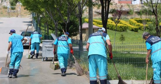Niğde’de Mahalle Temizliği Aralıksız Sürüyor