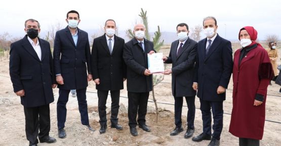 NÖHÜ'de fidanlar toprakla buluştu